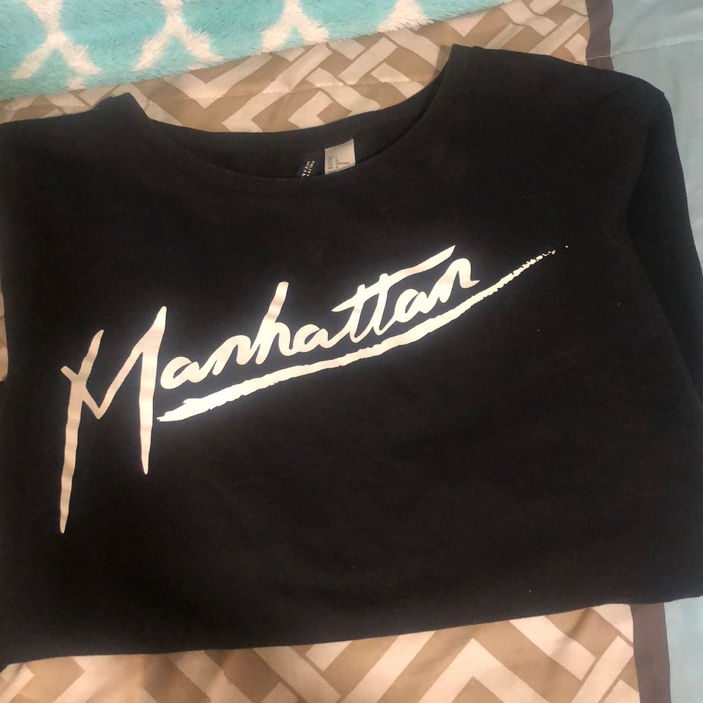 H&M’s Manhattan Logo Top
